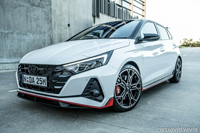 Condujimos El Último i20 N De Hyundai Y Es La Escotilla Caliente Que Desearás Haber Comprado | Carscoops